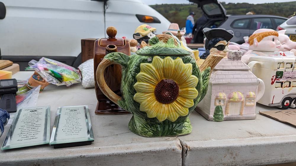 Search Car Boot Sales For Sunflower Nick-Nacks