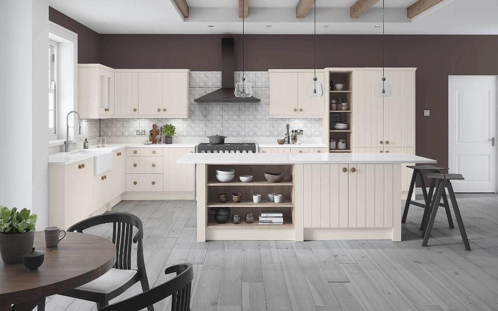St Ives Grooved Panel Kitchen designed in an open plan layout shows great use of the working triangle.