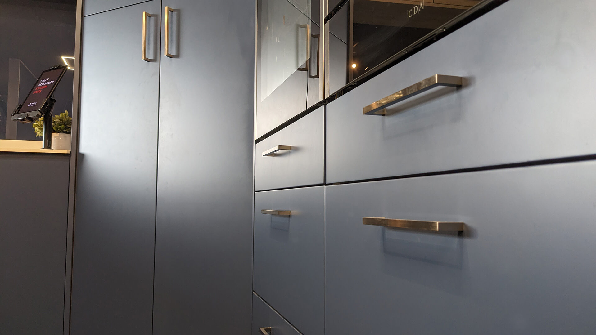 How To Put Hardware, Knobs & Handles On Kitchen Cabinets - Separate Kitchen Cabinet Handles
