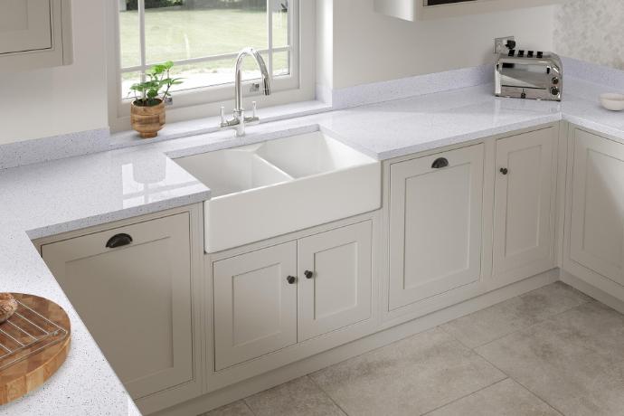 Strata Quartz Mirror Room Set