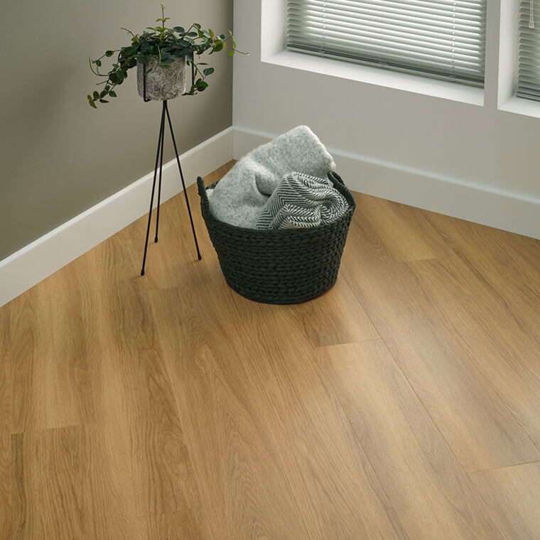 Amtico Click Smart Flooring Wood - Honey Oak - (1 x Pack = 1.77m2) Lifestyle