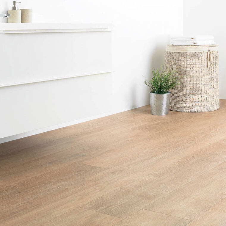 Amtico Click Smart Flooring Wood - Treated Oak - (1 x Pack = 1.77m2) Lifestyle
