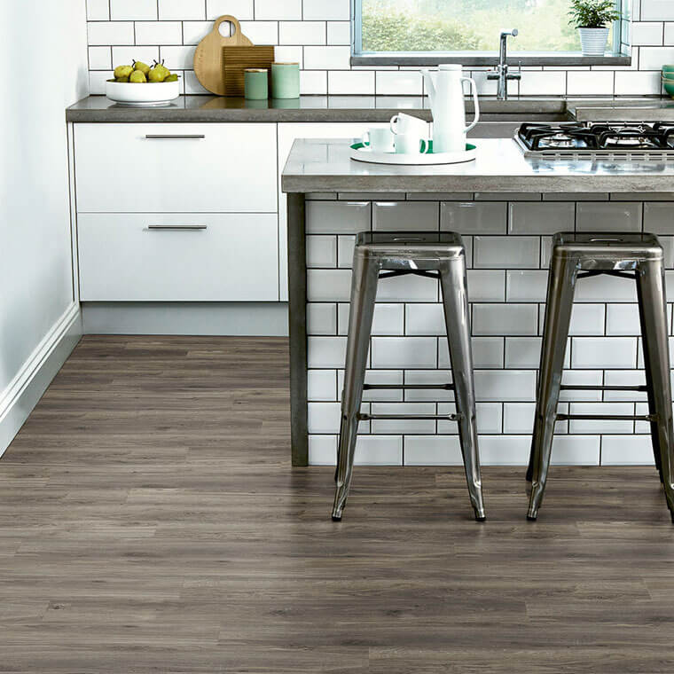 Amtico Click Smart Flooring Wood - Weathered Oak - (1 x Pack = 1.77m2) Lifestyle