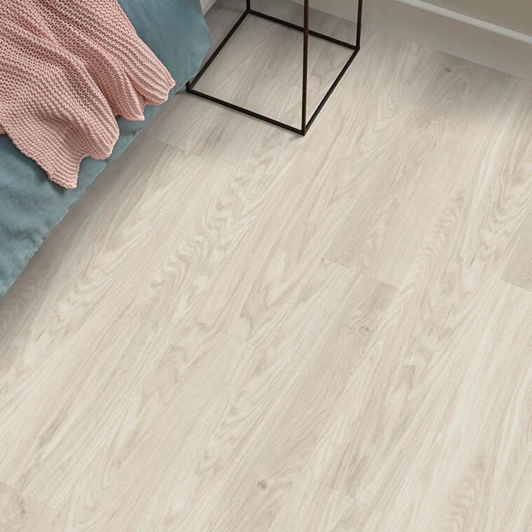 Amtico Click Smart Flooring Wood - White Oak - (1 x Pack = 1.77m2) Lifestyle