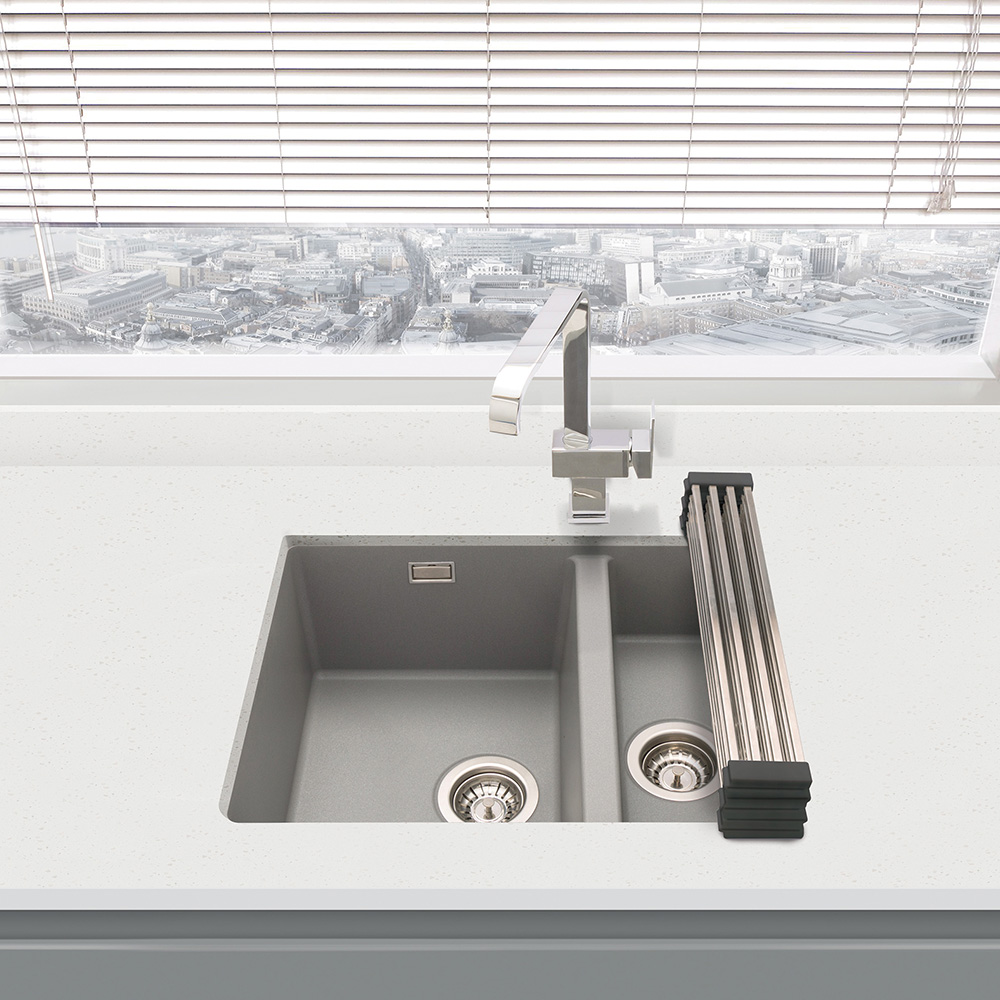Folding drainer closed