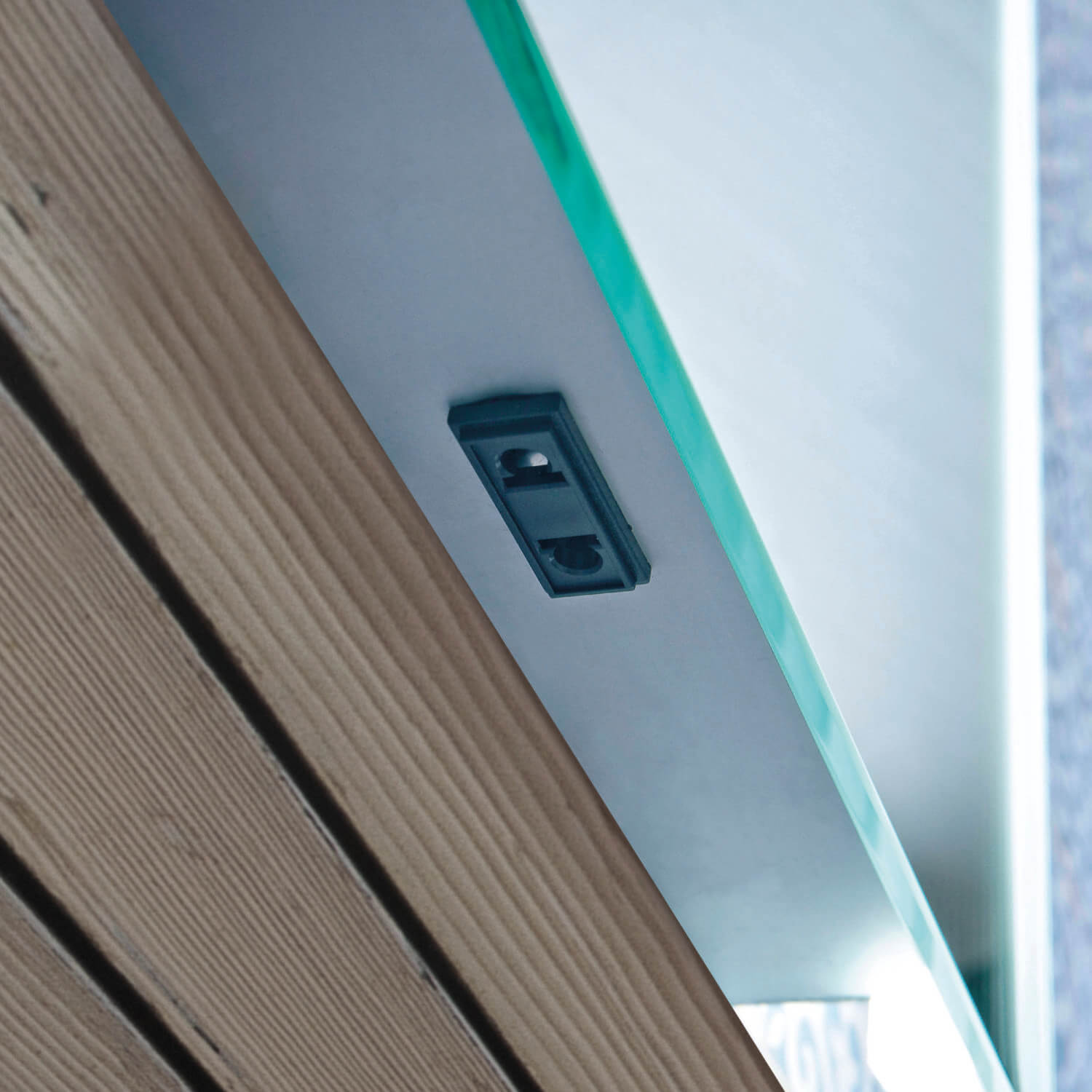 Berio LED Mirror with Demister Pad & Shaver Socket - 700 x 500mm BERIO-700X500_3