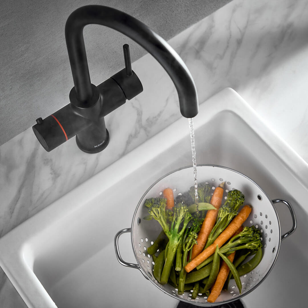 2-KoGE-3in1-Swan-Hot-Boiling-Tap-Matt-Black-Cooking