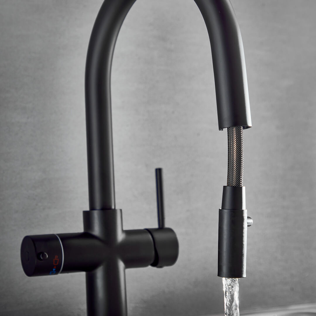4-KoGE-4in1-Hot-Boiling-Tap-Matt-Black-Pull-Out