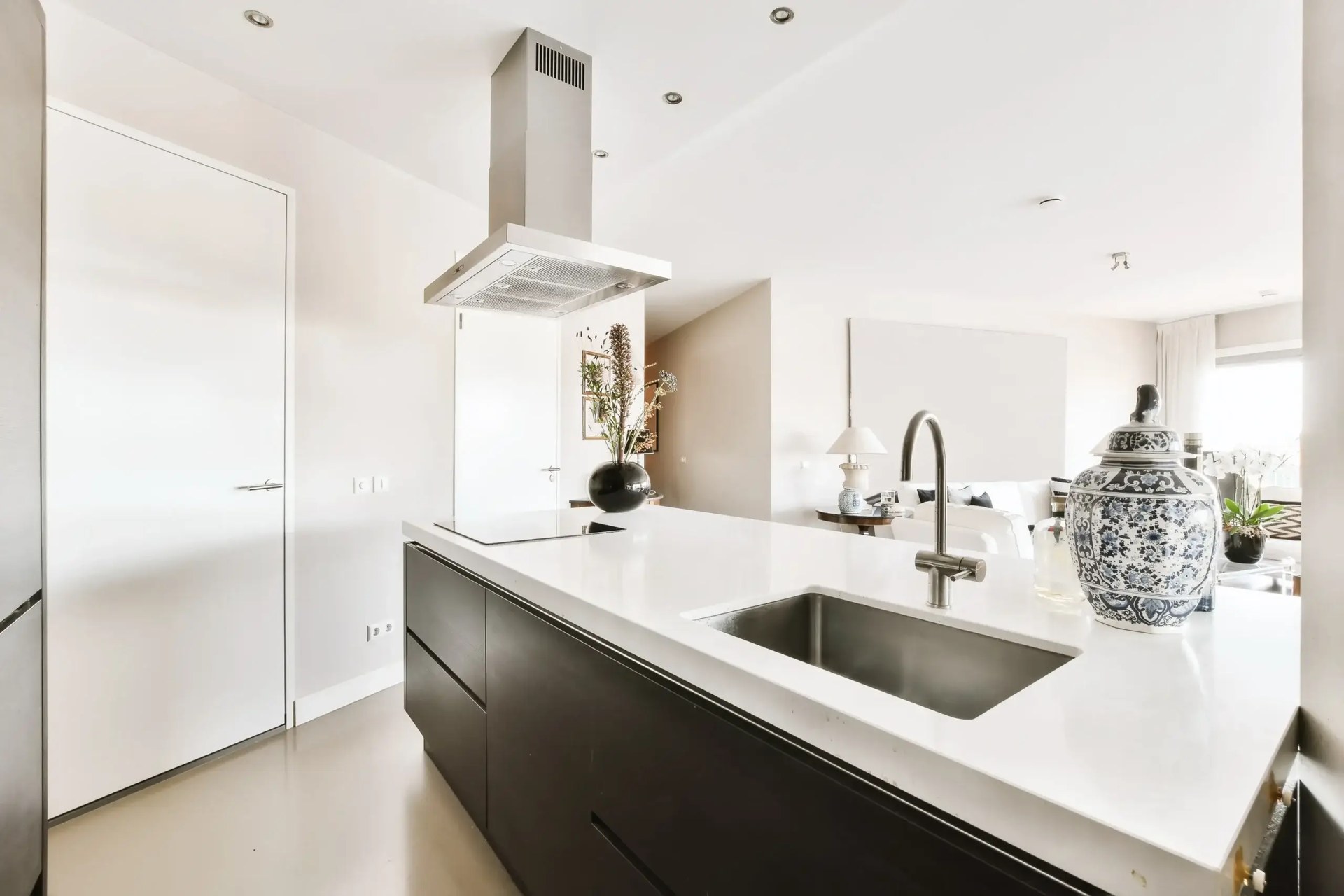 Super White - Quartz Worktop